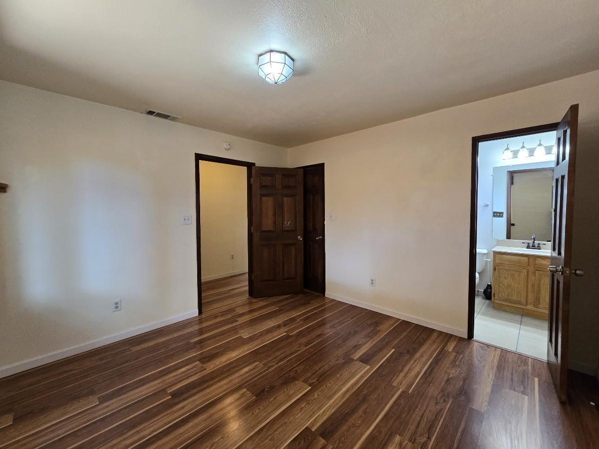 1410 Zuni St property image