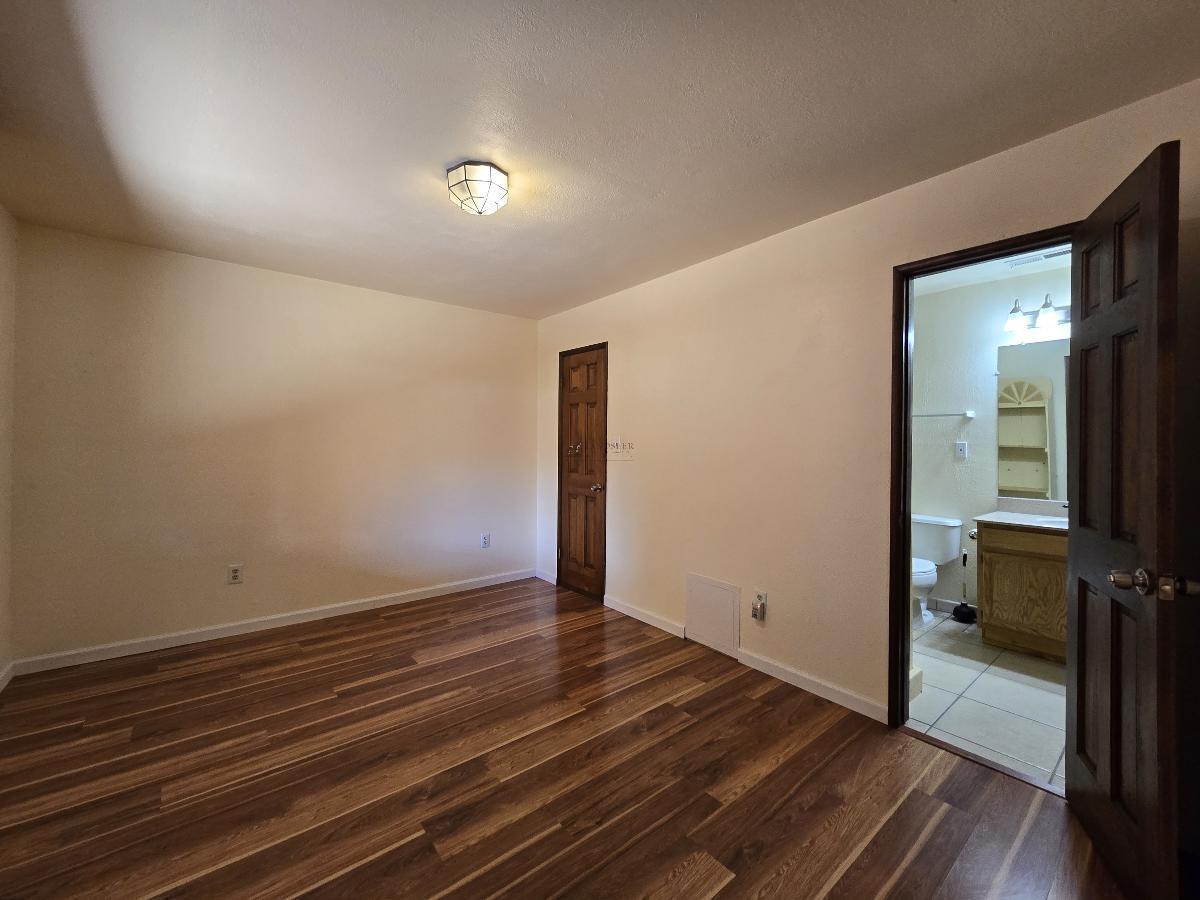 1410 Zuni St property image