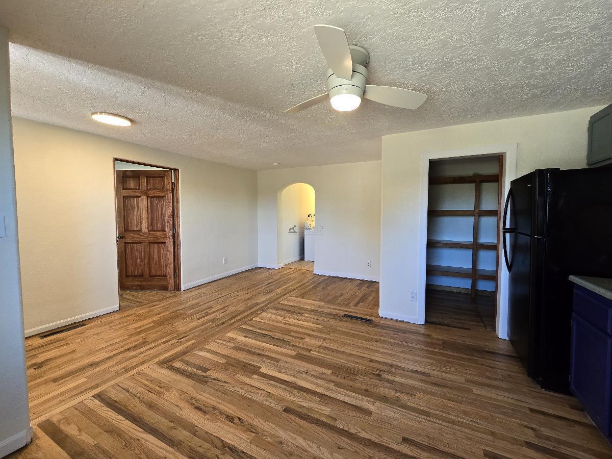 1427 Agua Fria #B property image