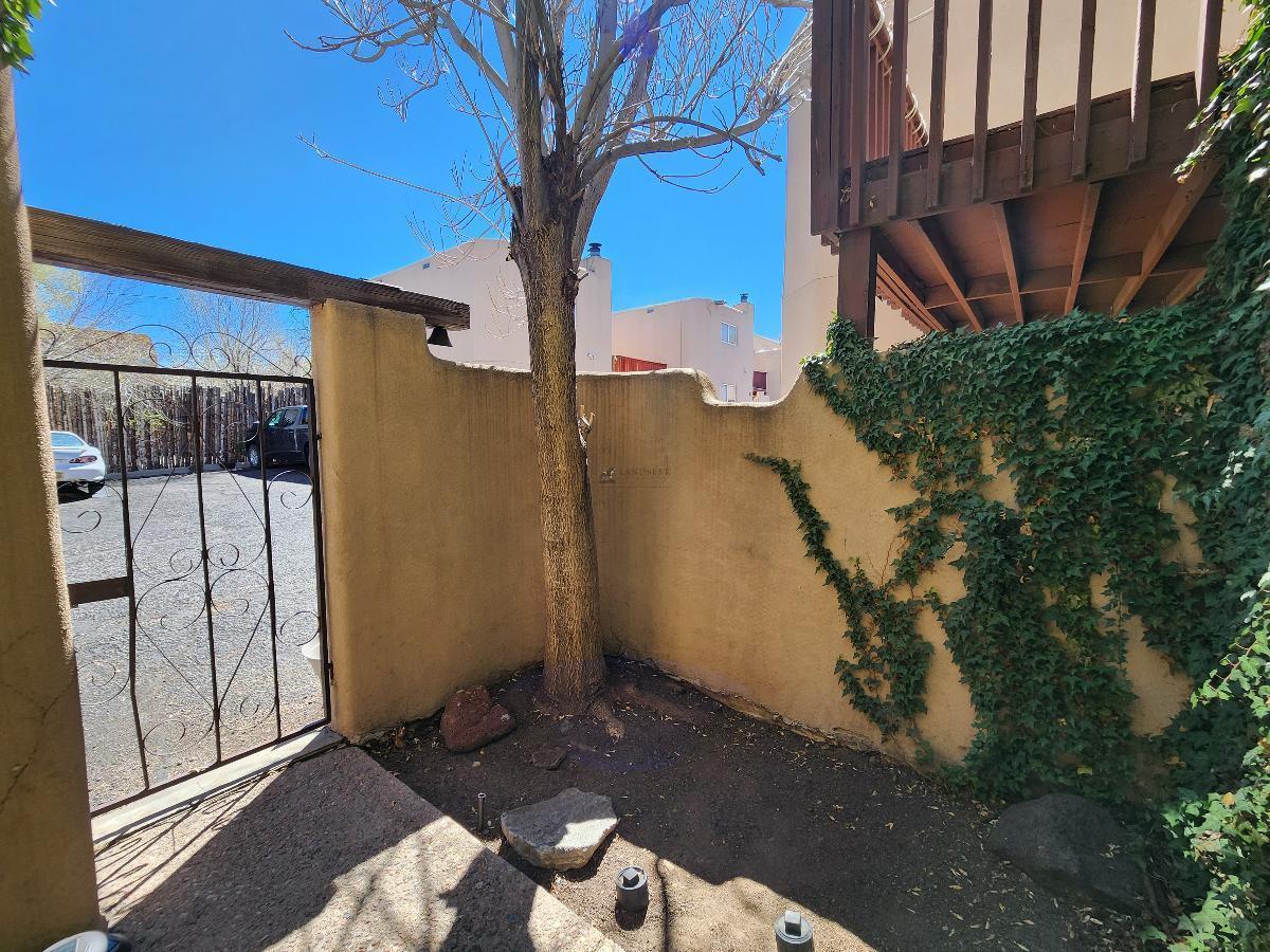 947 Agua Fria St Apt I property image