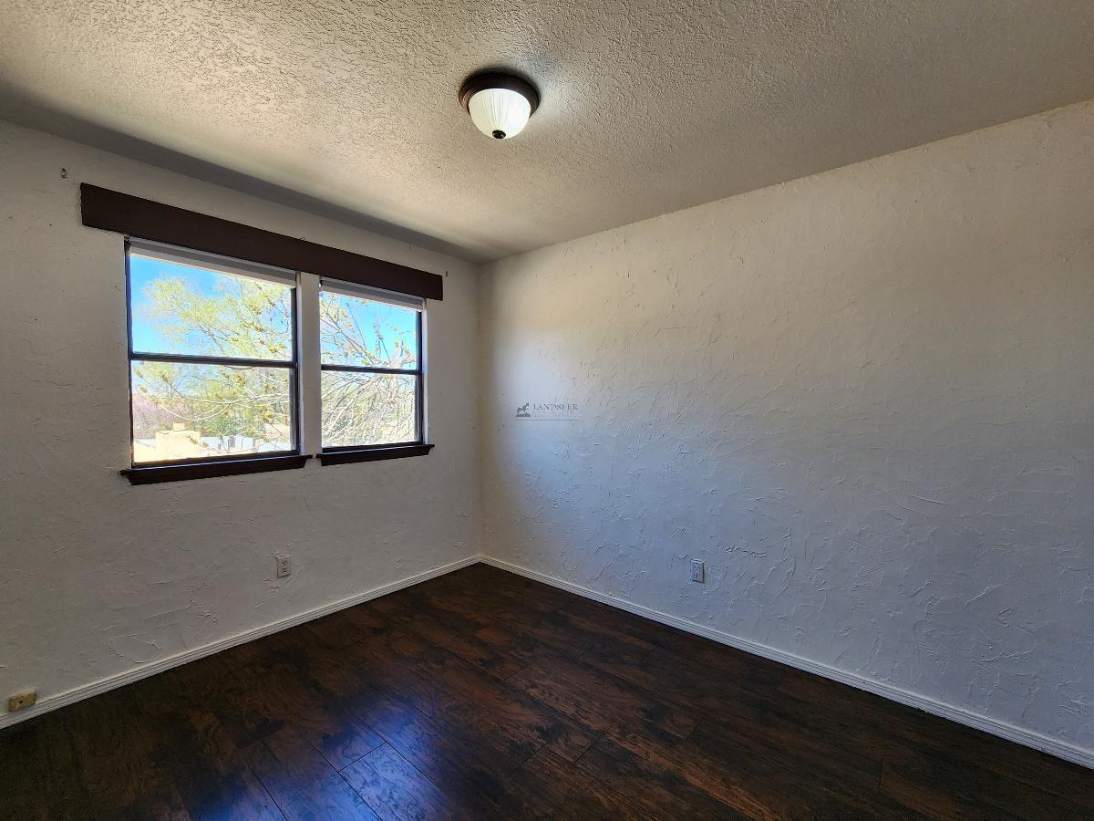 947 Agua Fria St Apt I property image