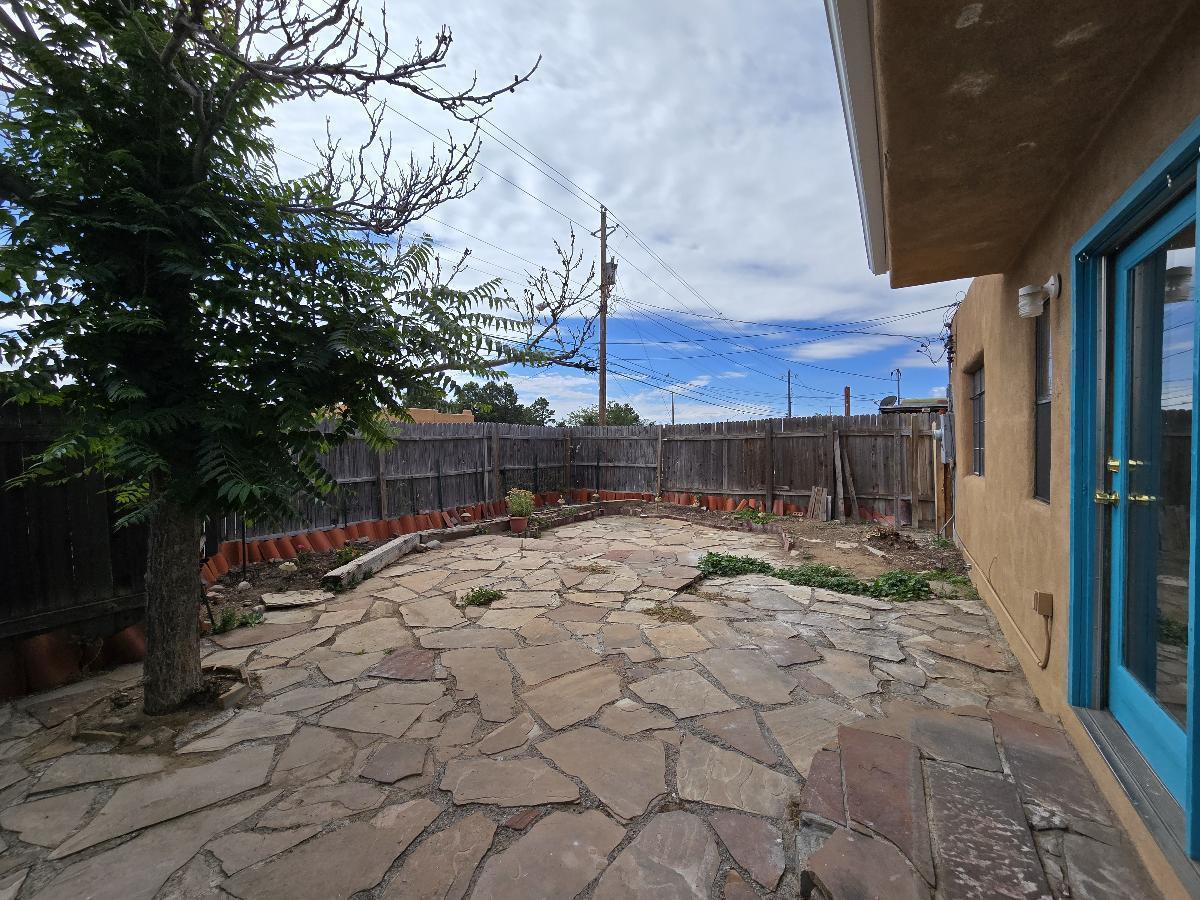 1427 Agua Fria #A property image